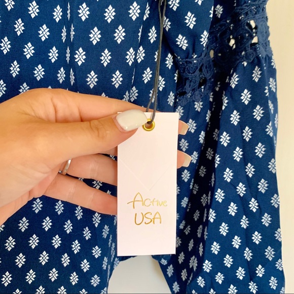 Navy Floral Pattern Work Blouse Top Size M NWT - Picture 6 of 6